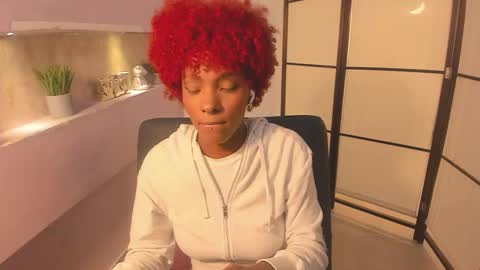 LiannaDixon online show from 01-05-25, 07:07