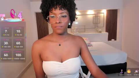Snapshot of liannadixon7 chatting on 10-14-25, 07:47 Lianna Dixon online show from 10-14-25, 07:47