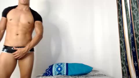 Snapshot of lianstonne chatting on 02-17-26, 09:21 Liamstonne online show from 02-17-26, 09:21