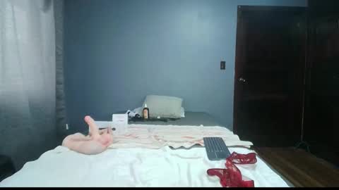 LiaOrtiz online show from 01-20-25, 10:59