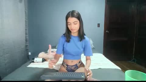 LiaOrtiz online show from 01-24-25, 11:12