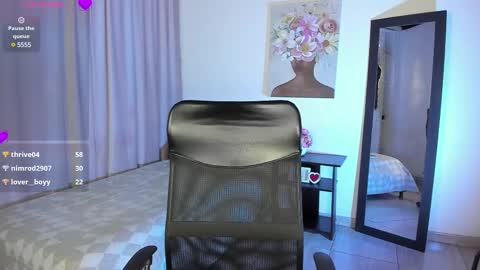 lia online show from 02-13-25, 03:46