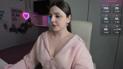 Lia online show from 10-04-25, 01:42