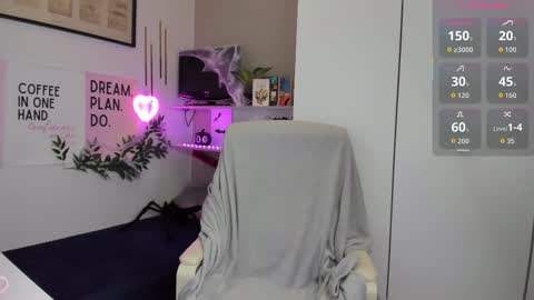 Lia online show from 11-07-25, 08:03