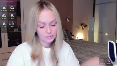 Snapshot of libby_nora chatting on 11-12-25, 09:10 Libby online show from 11-12-25, 09:10