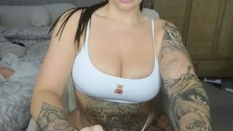 Libby online show from 10-16-25, 04:08