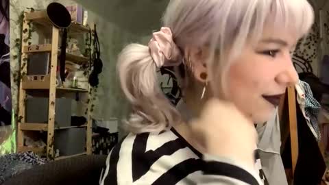 Lola online show from 09-12-25, 07:03