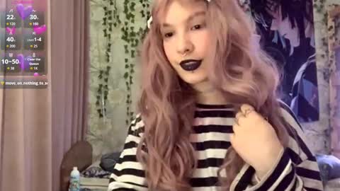 Lola online show from 09-21-25, 07:04