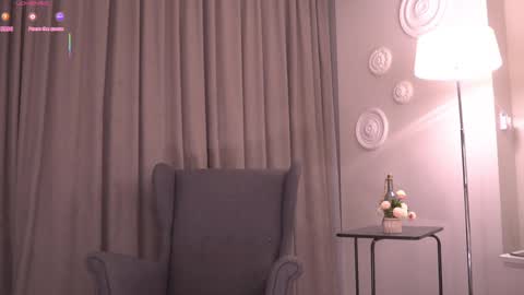 Elena online show from 10-19-25, 11:49