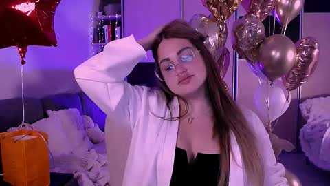 libra_mia online show from 10-15-25, 05:07