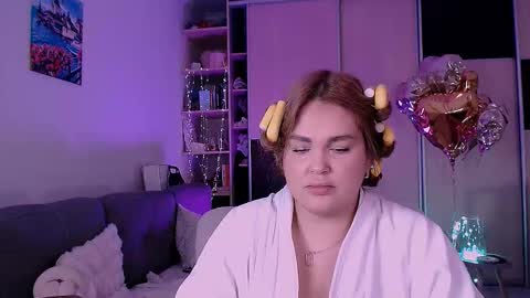 libra_mia online show from 11-12-25, 03:01