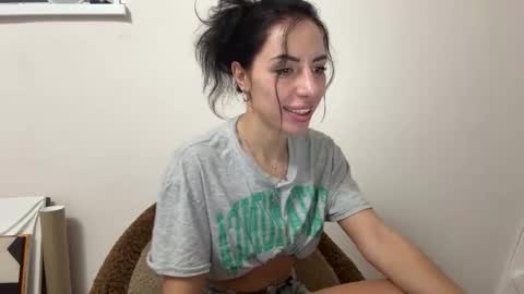 Snapshot of libre_queen chatting on 10-23-25, 04:17 libre_queen online show from 10-23-25, 04:17