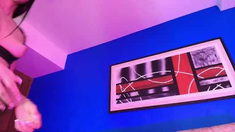 Valentina Hall online show from 11-27-25, 11:56