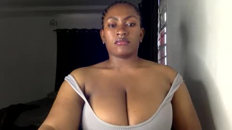 Snapshot of lick_my_pussyyy226651 chatting on 01-16-26, 04:00 caira online show from 01-16-26, 04:00