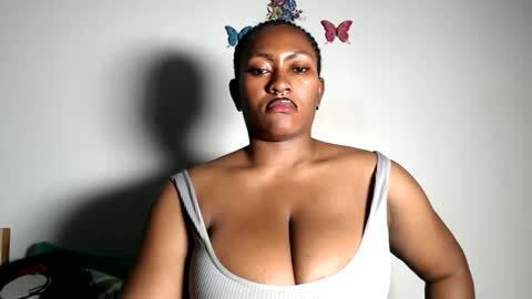 Snapshot of lick_my_pussyyy226651 chatting on 02-06-26, 05:12 caira online show from 02-06-26, 05:12