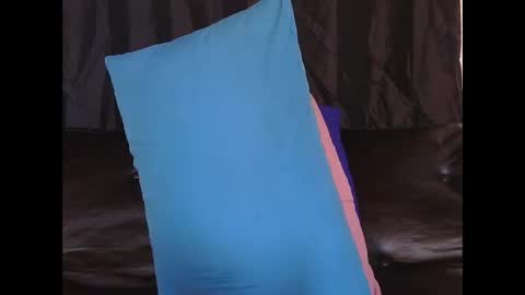 Snapshot of lickabletash98 chatting on 01-12-25, 12:33 lickabletash98 online show from 01-12-25, 12:33