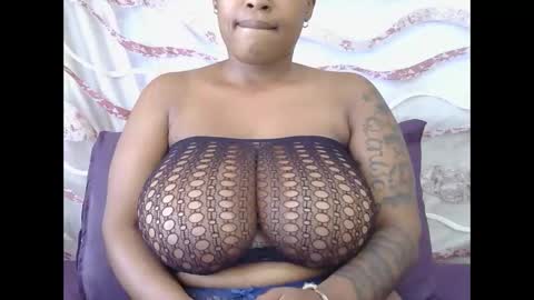 Snapshot of lickabletash98 chatting on 01-25-25, 09:15 lickabletash98 online show from 01-25-25, 09:15