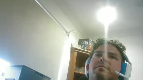 Snapshot of lickitwell29 chatting on 10-30-25, 11:05 lickitwell29 online show from 10-30-25, 11:05