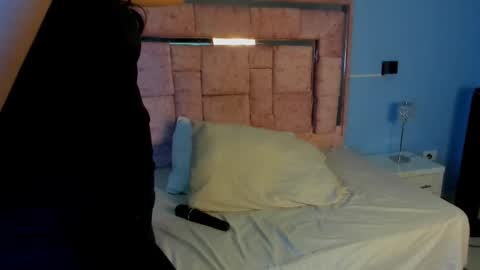 Snapshot of licky_lov chatting on 10-18-25, 03:42 licky_lov online show from 10-18-25, 03:42