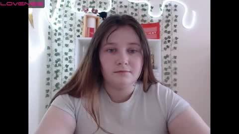 Snapshot of light_lunaa chatting on 01-12-25, 06:39 light_lunaa online show from 01-12-25, 06:39