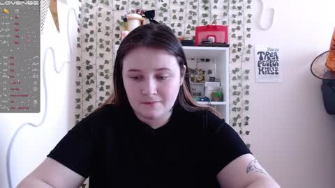Snapshot of light_lunaa chatting on 02-07-25, 07:40 light_lunaa online show from 02-07-25, 07:40