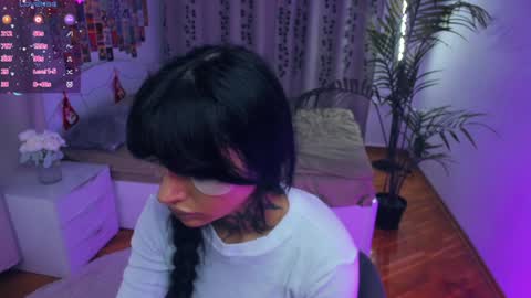 Snapshot of light_my_f1re chatting on 01-12-26, 06:07 Melissa online show from 01-12-26, 06:07