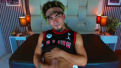 Snapshot of lihanjor_23 chatting on 11-11-25, 04:18 Lihan online show from 11-11-25, 04:18