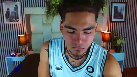 Snapshot of lihanjor_23 chatting on 11-17-25, 01:17 Lihan online show from 11-17-25, 01:17