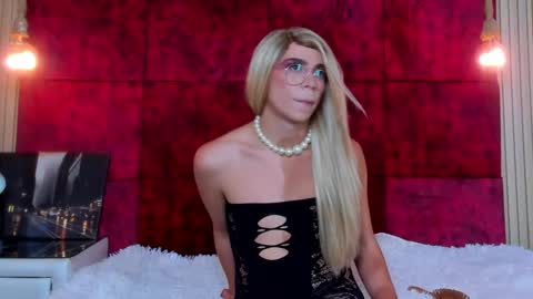 Snapshot of liiacollins chatting on 10-08-25, 09:23 liiacollins online show from 10-08-25, 09:23