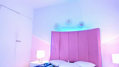 liiam_smith_ online show from 10-11-25, 01:31