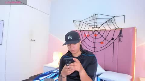 liiam_smith_ online show from 10-28-25, 12:52