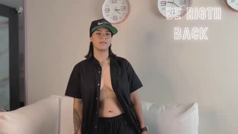 liiam_smith_ online show from 11-04-25, 02:05