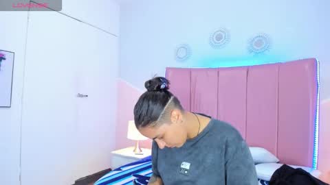 liiam_smith_ online show from 11-16-25, 12:55