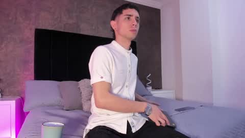 L I I A M online show from 02-14-25, 04:58