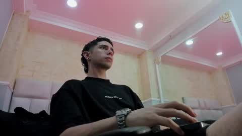 L I I A M online show from 02-16-25, 10:21