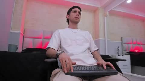 L I I A M online show from 02-20-25, 11:09