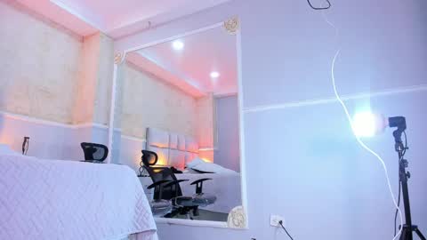 L I I A M online show from 03-07-25, 01:40