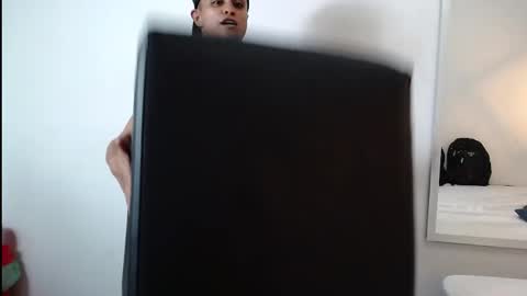 Liam thompson online show from 02-12-25, 05:16
