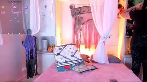         online show from 10-15-25, 11:43