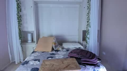         online show from 11-22-25, 11:42