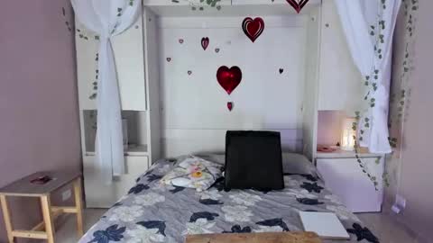 Snapshot of liiavega chatting on 02-12-26, 11:38 online show from 02-12-26, 11:38