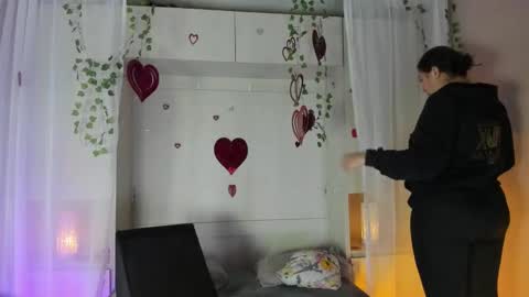 Snapshot of liiavega chatting on 02-16-26, 11:39 online show from 02-16-26, 11:39