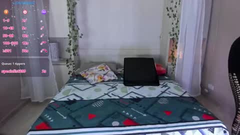 Snapshot of liiavega chatting on 02-20-26, 11:43 online show from 02-20-26, 11:43