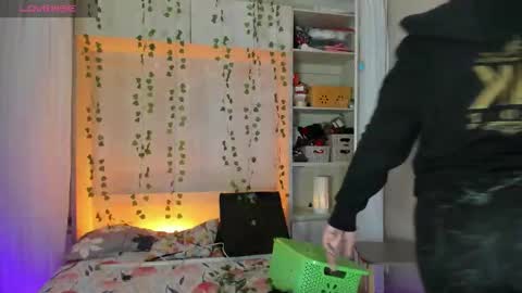 Snapshot of liiavega chatting on 03-18-26, 11:35 online show from 03-18-26, 11:35