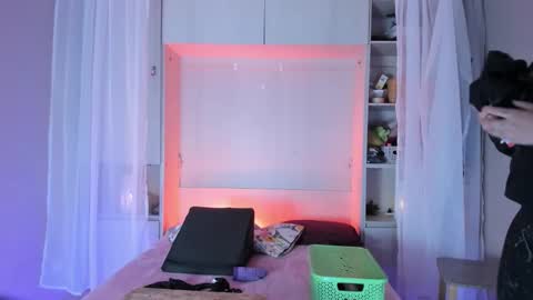 Snapshot of liiavega chatting on 03-27-26, 11:43 online show from 03-27-26, 11:43