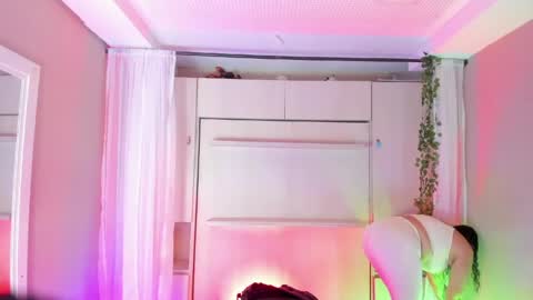 Snapshot of liiavega chatting on 04-15-26, 11:39 online show from 04-15-26, 11:39