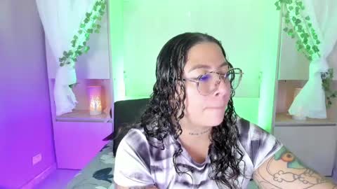 Snapshot of liiavega chatting on 04-16-26, 11:44 online show from 04-16-26, 11:44