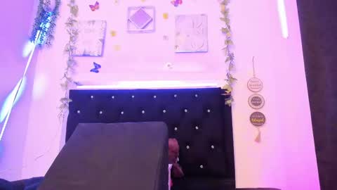 Snapshot of liilly_taylor1 chatting on 10-05-25, 04:05 liilly_taylor1 online show from 10-05-25, 04:05