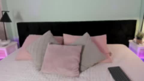 Snapshot of liily_foox chatting on 10-17-25, 07:38 lily online show from 10-17-25, 07:38