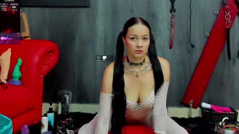 Nini - online show from 01-16-26, 01:15